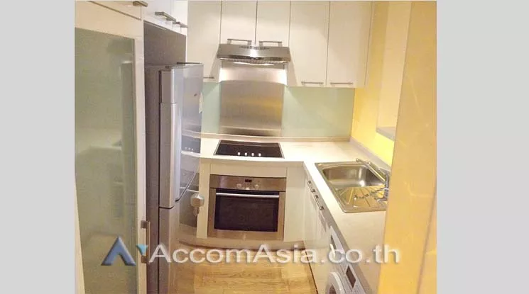  1 Bedroom  Condominium For Sale in Sukhumvit, Bangkok  near BTS Phrom Phong (AA14116)