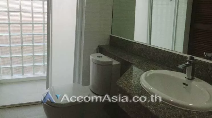 8  2 br Condominium For Rent in Ploenchit ,Bangkok BTS Ploenchit - MRT Lumphini at Polo Park AA14117