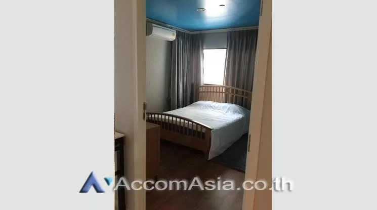  1 Bedroom  Condominium For Rent in Sathorn, Bangkok  near BTS Sala Daeng - MRT Lumphini (AA14125)