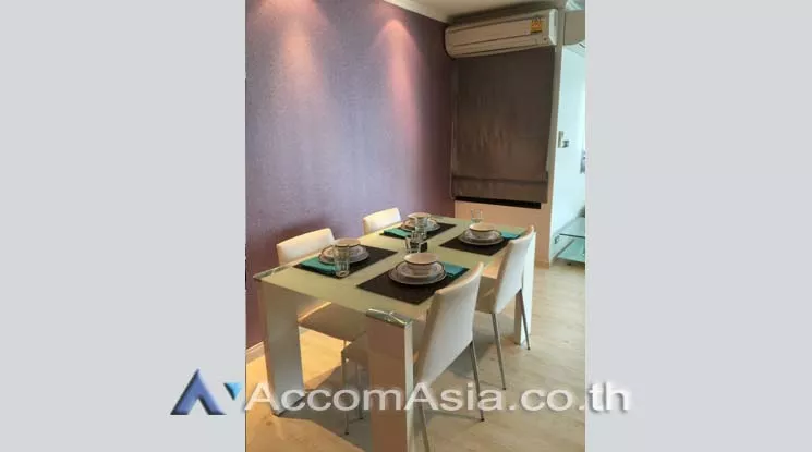  1 Bedroom  Condominium For Rent in Sathorn, Bangkok  near BTS Sala Daeng - MRT Lumphini (AA14125)