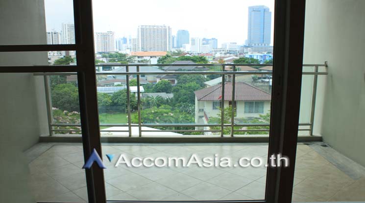 Pet friendly |  3 Bedrooms  Apartment For Rent in Sukhumvit, Bangkok  near BTS Thong Lo (AA14180)