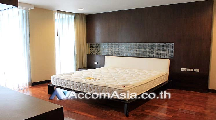 Pet friendly |  3 Bedrooms  Apartment For Rent in Sukhumvit, Bangkok  near BTS Thong Lo (AA14180)