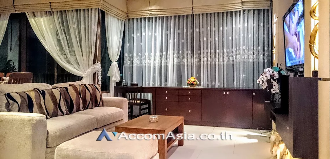  2 Bedrooms  Condominium For Rent in Sukhumvit, Bangkok  near BTS Phrom Phong (AA14228)