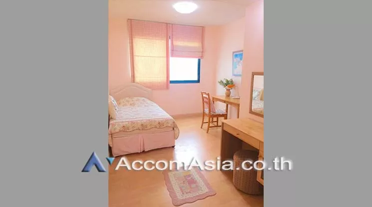  3 Bedrooms  Condominium For Rent in Sukhumvit, Bangkok  (AA14267)