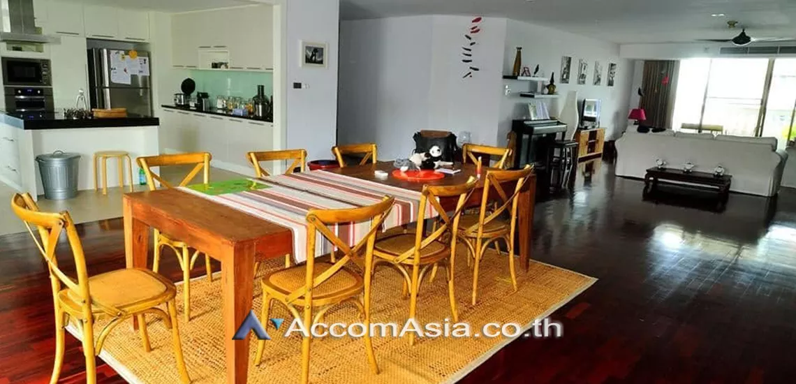 Pet friendly |  2 Bedrooms  Apartment For Rent in Sukhumvit, Bangkok  near BTS Asok - MRT Sukhumvit (AA14389)