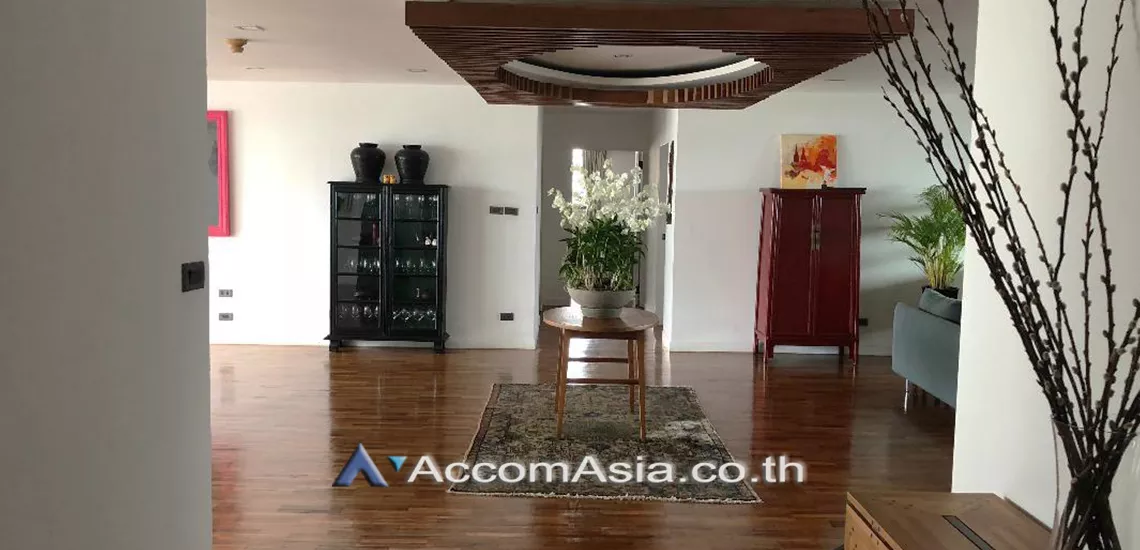 Pet friendly |  2 Bedrooms  Apartment For Rent in Sukhumvit, Bangkok  near BTS Asok - MRT Sukhumvit (AA14389)