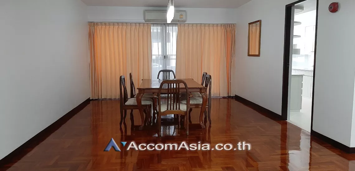 Pet friendly |  3 Bedrooms  Apartment For Rent in Sukhumvit, Bangkok  near BTS Phrom Phong (AA14397)