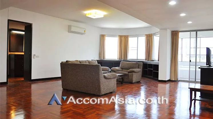  3 Bedrooms  Apartment For Rent in Sukhumvit, Bangkok  near BTS Phrom Phong (AA14398)