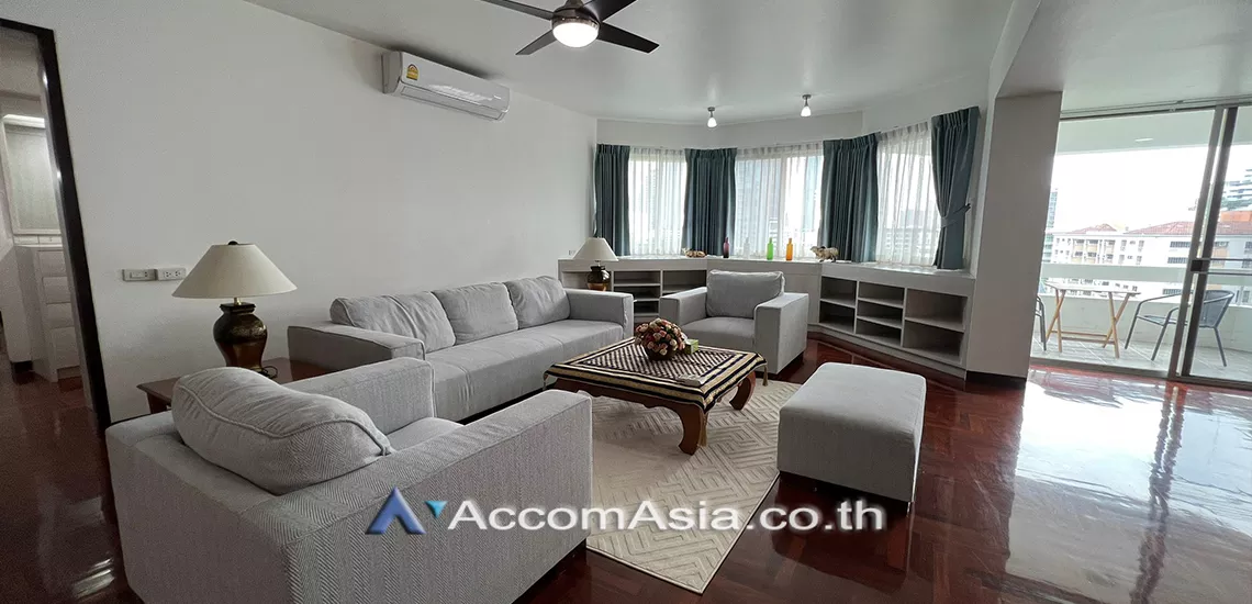 Pet friendly |  3 Bedrooms  Apartment For Rent in Sukhumvit, Bangkok  near BTS Phrom Phong (AA14400)