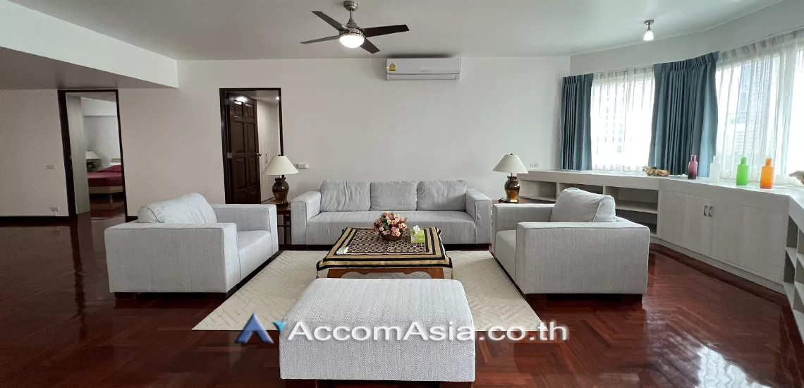 Pet friendly |  3 Bedrooms  Apartment For Rent in Sukhumvit, Bangkok  near BTS Phrom Phong (AA14400)