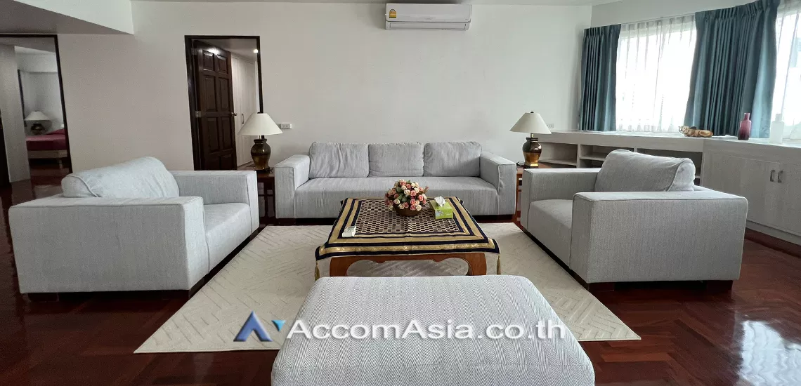 Pet friendly |  3 Bedrooms  Apartment For Rent in Sukhumvit, Bangkok  near BTS Phrom Phong (AA14400)