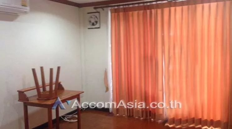  1  4 br House For Rent in Pattanakarn ,Bangkok  AA14429