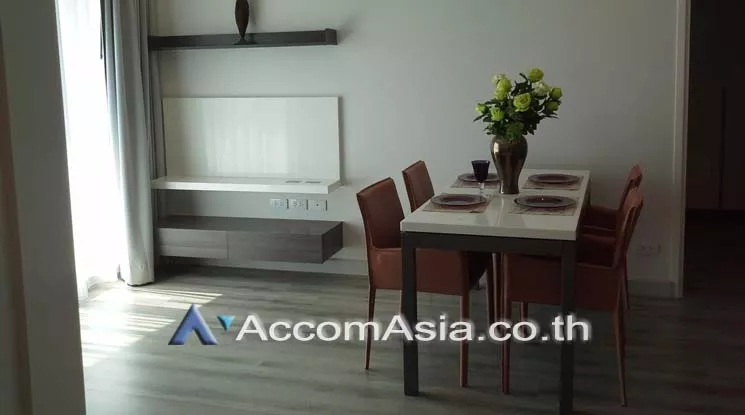  2 Bedrooms  Condominium For Rent in Sathorn, Bangkok  near BTS Chong Nonsi (AA14486)