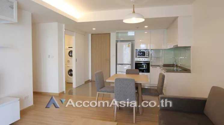  2 Bedrooms  Apartment For Rent in Sukhumvit, Bangkok  near BTS Phrom Phong (AA14511)