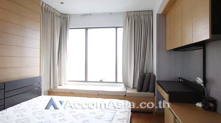  2 Bedrooms  Condominium For Rent in Sukhumvit, Bangkok  near BTS Phrom Phong (AA14604)