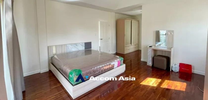10  3 br House for rent and sale in Pattanakarn ,Bangkok ARL Ban Thap Chang at Exclusive Village AA14636