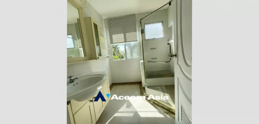 15  3 br House for rent and sale in Pattanakarn ,Bangkok ARL Ban Thap Chang at Exclusive Village AA14636