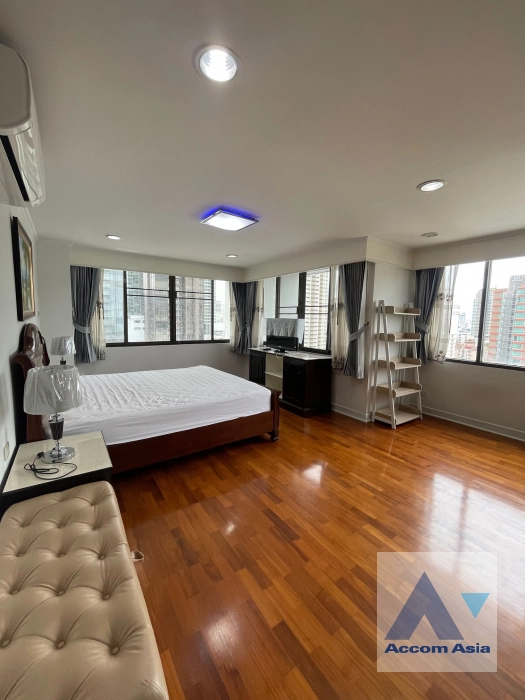  2 Bedrooms  Condominium For Rent in Sukhumvit, Bangkok  near BTS Phrom Phong (AA14736)