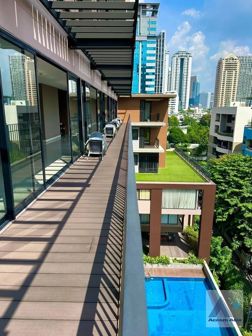  2 Bedrooms  Condominium For Rent & Sale in Sathorn, Bangkok  near BTS Chong Nonsi (AA14772)