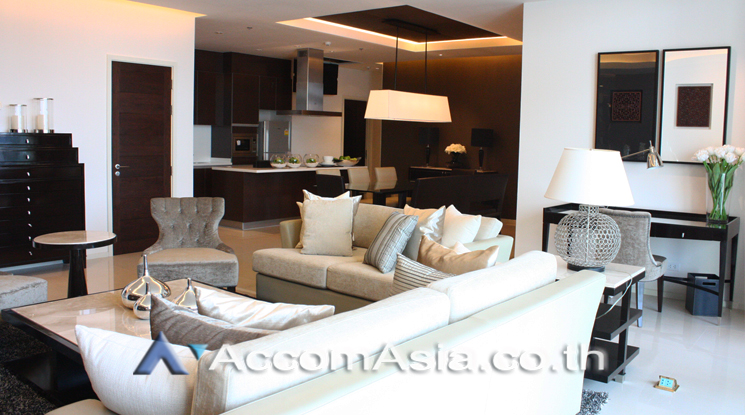 Big Balcony |  3 Bedrooms  Apartment For Rent in Sukhumvit, Bangkok  near BTS Thong Lo (AA14806)