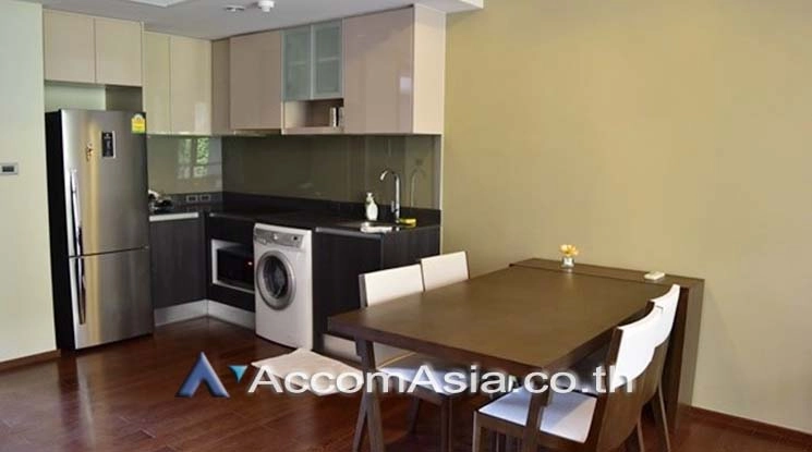  2 Bedrooms  Condominium For Rent in Sathorn, Bangkok  near BTS Chong Nonsi (AA14852)