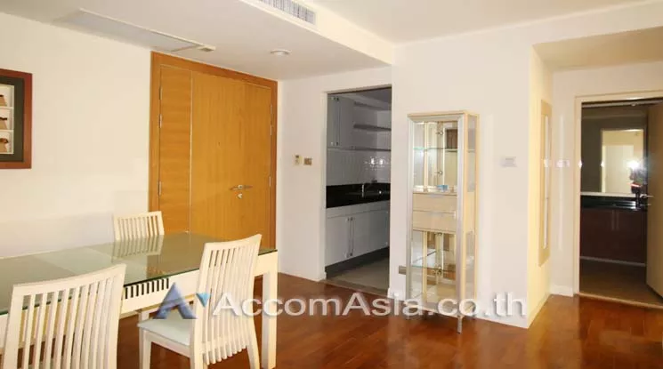  2 Bedrooms  Condominium For Rent in Ploenchit, Bangkok  near BTS Ploenchit (AA14881)