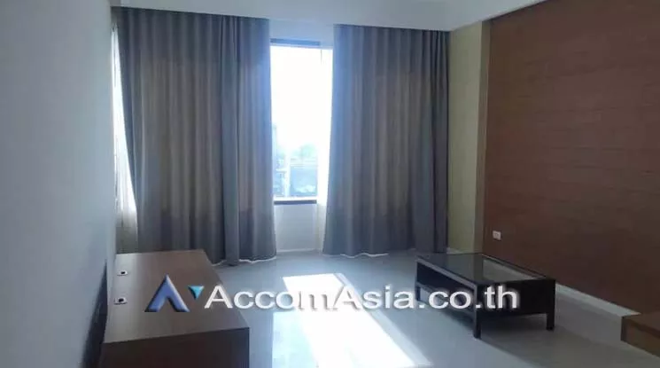  2 Bedrooms  Condominium For Rent in Ploenchit, Bangkok  near BTS Chitlom (AA14903)