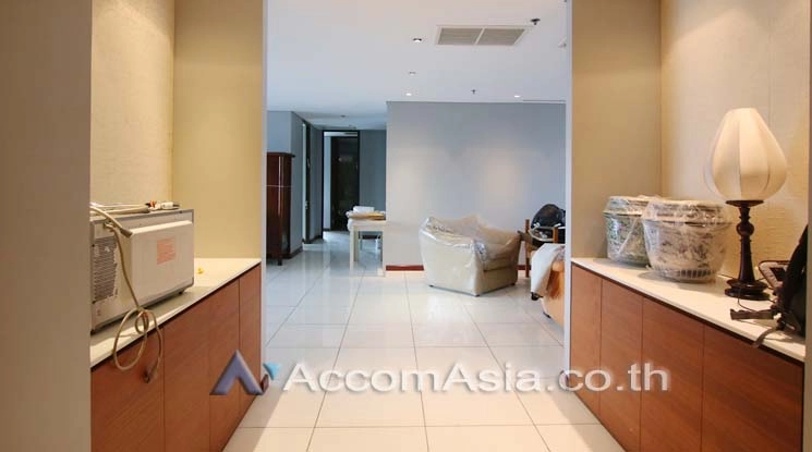 Big Balcony, Pet friendly |  4 Bedrooms  Condominium For Rent in Sukhumvit, Bangkok  near BTS Asok - MRT Sukhumvit (AA14924)