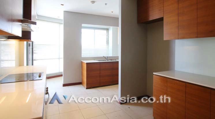 Big Balcony, Pet friendly |  4 Bedrooms  Condominium For Rent in Sukhumvit, Bangkok  near BTS Asok - MRT Sukhumvit (AA14924)