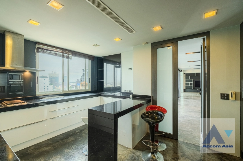 13  4 br Condominium For Rent in Sukhumvit ,Bangkok BTS Ekkamai at La Cascade AA14937