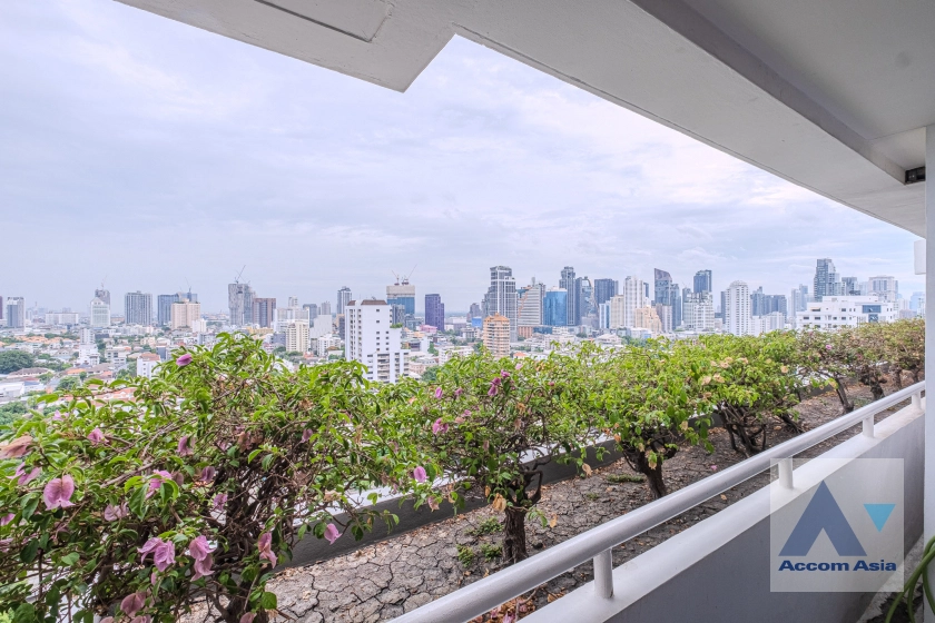 26  4 br Condominium For Rent in Sukhumvit ,Bangkok BTS Ekkamai at La Cascade AA14937