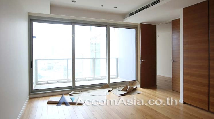 8  4 br Condominium For Sale in Charoennakorn ,Bangkok BTS Krung Thon Buri at The River Condominium AA14941