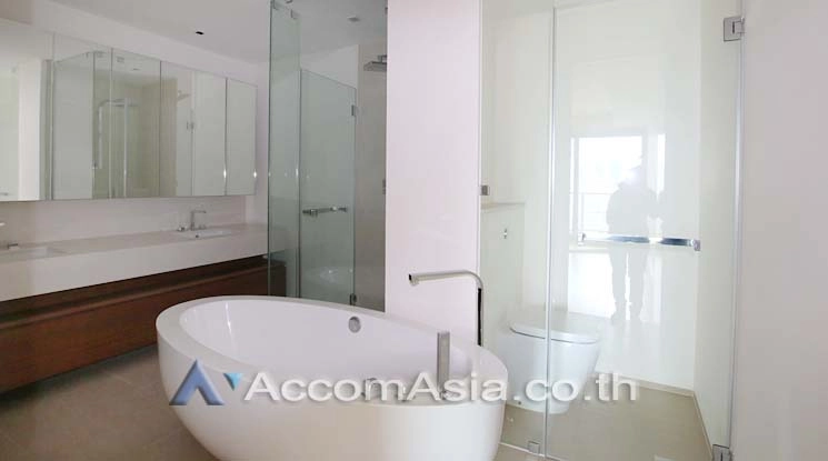 10  4 br Condominium For Sale in Charoennakorn ,Bangkok BTS Krung Thon Buri at The River Condominium AA14941