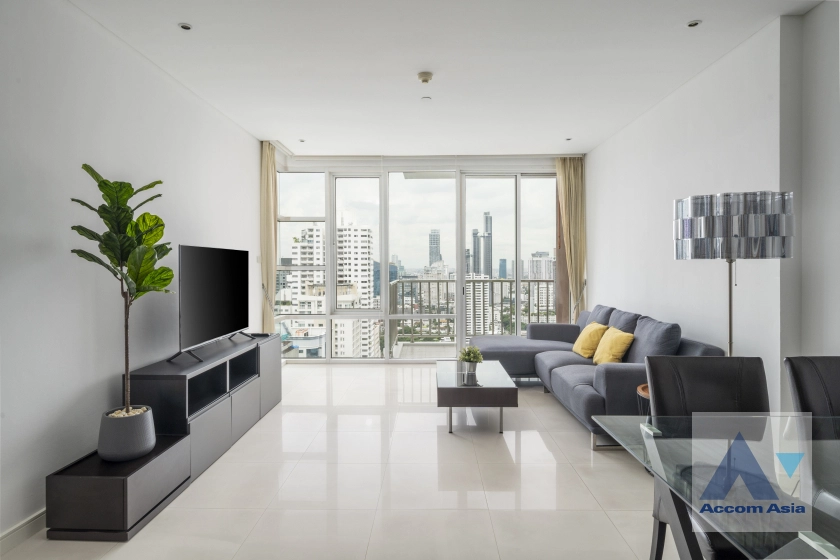 Fullerton Sukhumvit Condominium  2 Bedroom for Sale & Rent BTS Ekkamai in Sukhumvit Bangkok