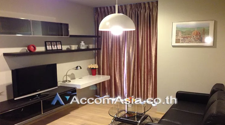  2 Bedrooms  Condominium For Rent in Sukhumvit, Bangkok  near BTS Phrom Phong (AA14983)