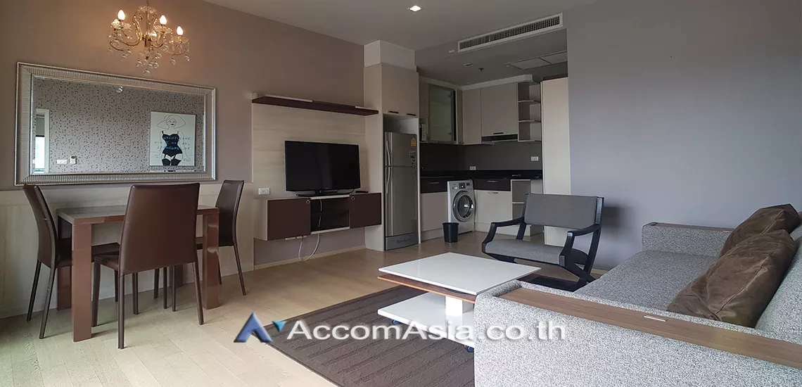  1 Bedroom  Condominium For Rent in Sukhumvit, Bangkok  near BTS Phrom Phong (AA14990)