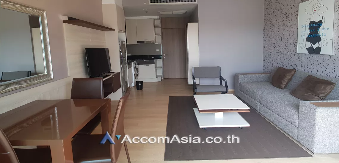  1 Bedroom  Condominium For Rent in Sukhumvit, Bangkok  near BTS Phrom Phong (AA14990)