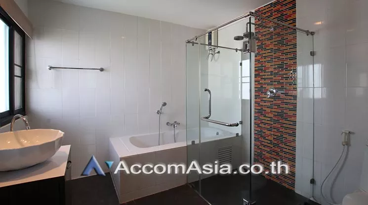 8  3 br Apartment For Rent in Sukhumvit ,Bangkok BTS Ekkamai at Spacious Room AA15079