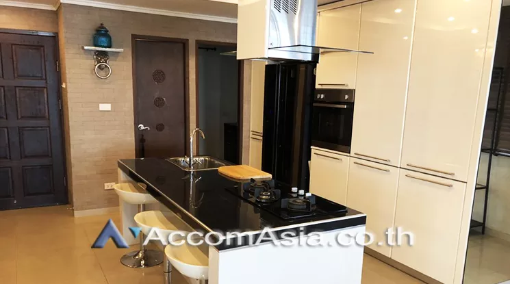  2 Bedrooms  Condominium For Rent in Sukhumvit, Bangkok  near BTS Phrom Phong (AA15143)