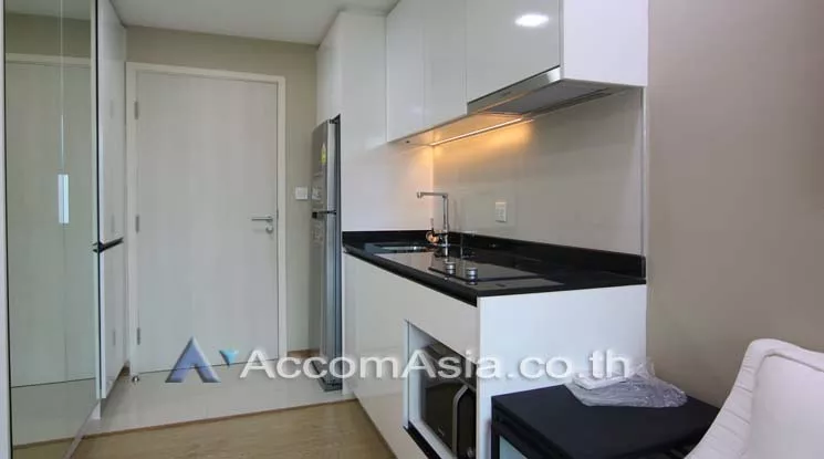  1 Bedroom  Condominium For Rent in Sukhumvit, Bangkok  near BTS Phrom Phong (AA15148)