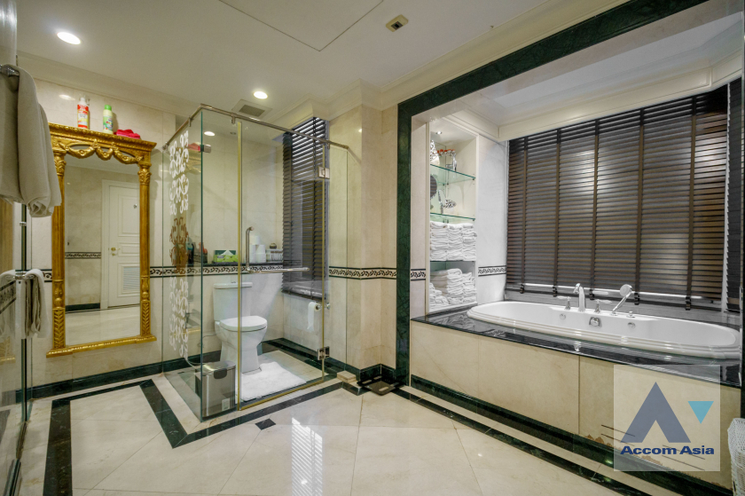 35  6 br Condominium For Sale in Ploenchit ,Bangkok BTS Chitlom at The Park Chidlom AA15191