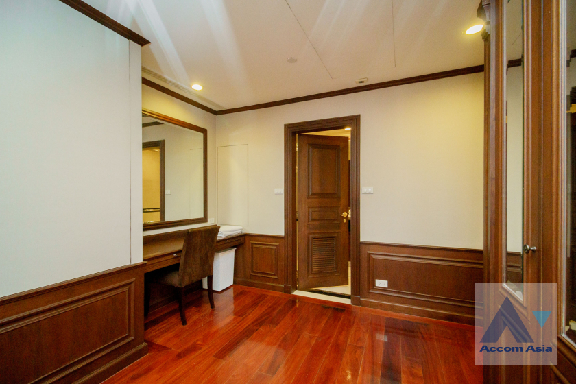 58  6 br Condominium For Sale in Ploenchit ,Bangkok BTS Chitlom at The Park Chidlom AA15191