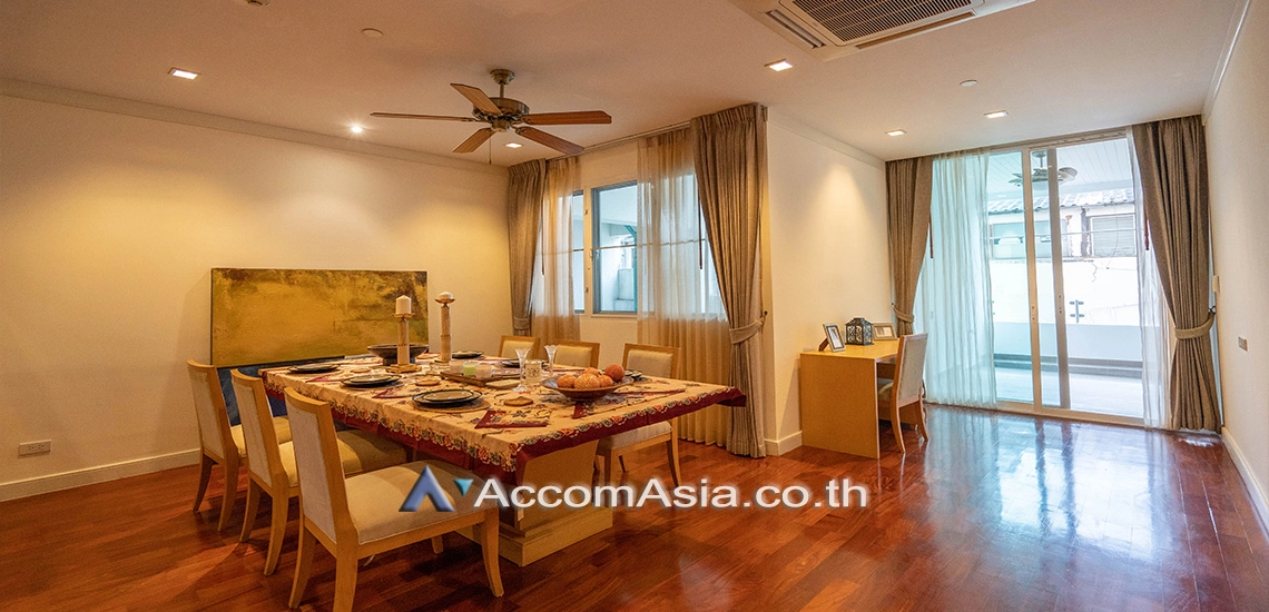 Pet friendly |  2 Bedrooms  Apartment For Rent in Sukhumvit, Bangkok  near BTS Phrom Phong (AA15263)