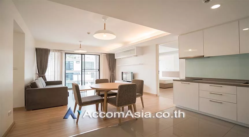  2 Bedrooms  Apartment For Rent in Sukhumvit, Bangkok  near BTS Phrom Phong (AA15299)