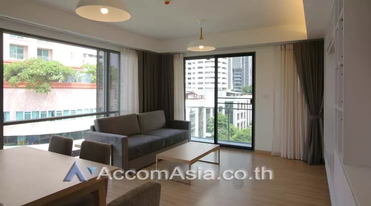  2 Bedrooms  Apartment For Rent in Sukhumvit, Bangkok  near BTS Phrom Phong (AA15300)