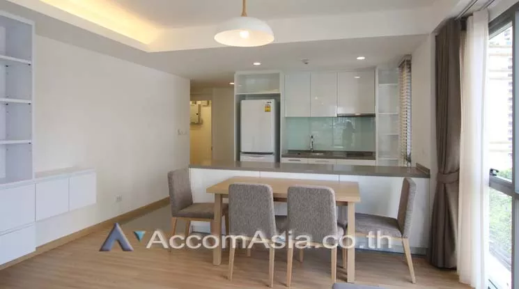  2 Bedrooms  Apartment For Rent in Sukhumvit, Bangkok  near BTS Phrom Phong (AA15300)