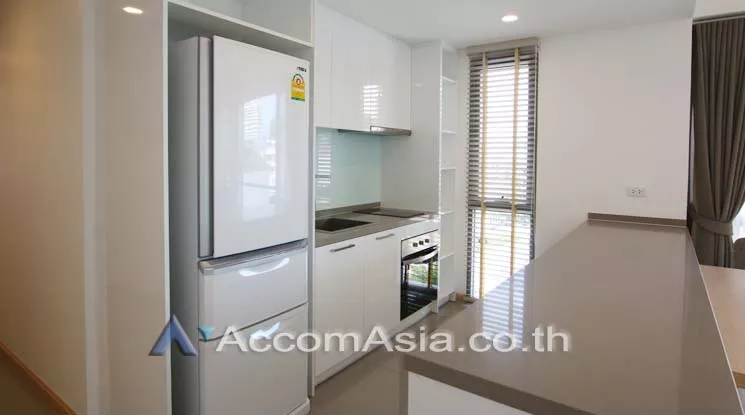  2 Bedrooms  Apartment For Rent in Sukhumvit, Bangkok  near BTS Phrom Phong (AA15300)