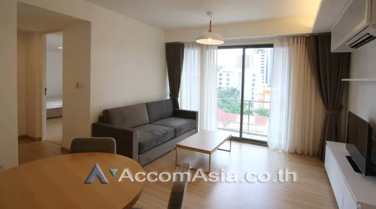  2 Bedrooms  Apartment For Rent in Sukhumvit, Bangkok  near BTS Phrom Phong (AA15301)