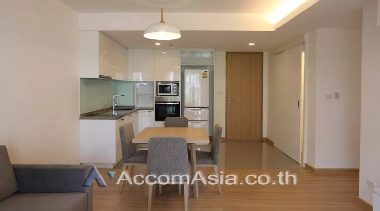  2 Bedrooms  Apartment For Rent in Sukhumvit, Bangkok  near BTS Phrom Phong (AA15301)