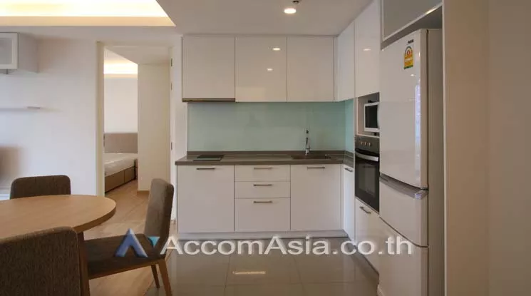  2 Bedrooms  Apartment For Rent in Sukhumvit, Bangkok  near BTS Phrom Phong (AA15301)